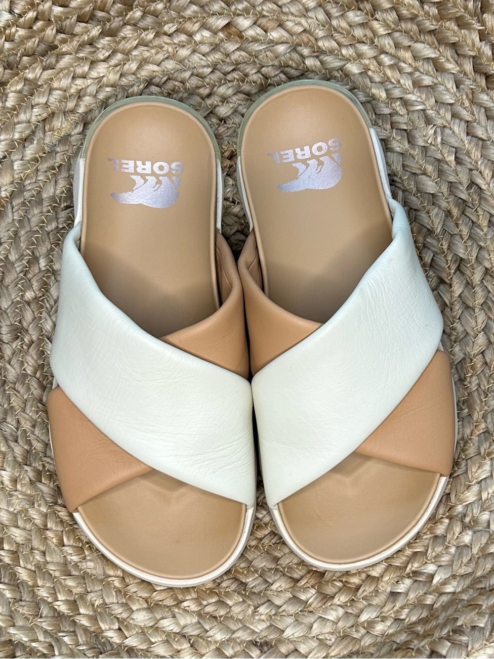 ▫️SOREL Viibe Crisscross Slide Sandal in Cream and Tan - Size 7.5
